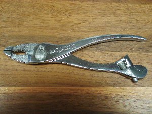 allis-chalmers-control-and-switchgear-handyboy-pliers-01s.jpg
